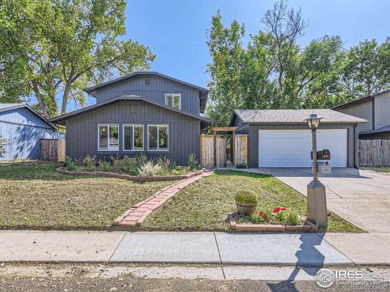 427 Thistle Pl, Longmont, CO 80504