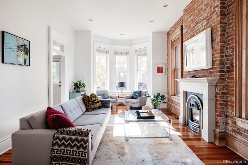 2537 Curtis St, Denver, CO 80205