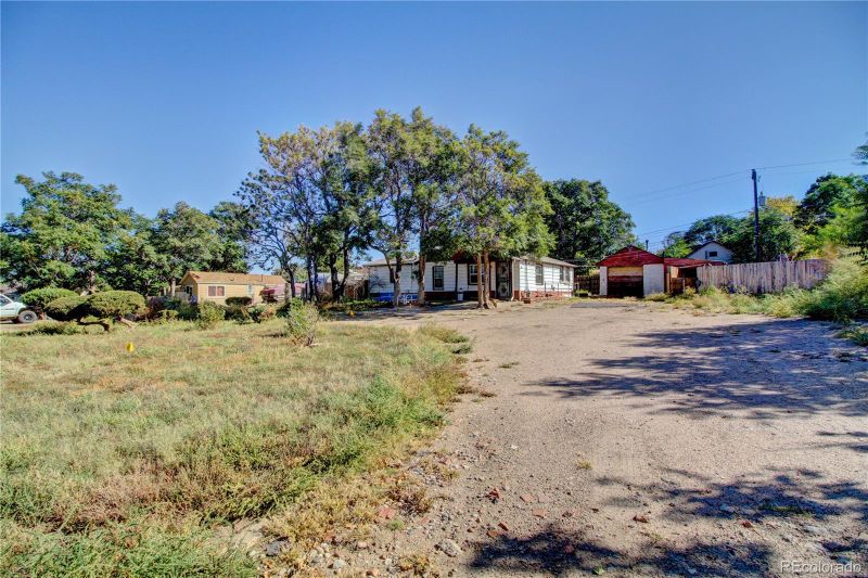 7562 Kearney St, Commerce City, CO 80022