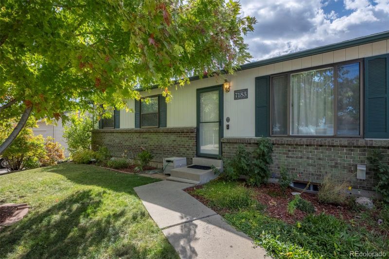7183 Vivian Ct, Arvada, CO 80004