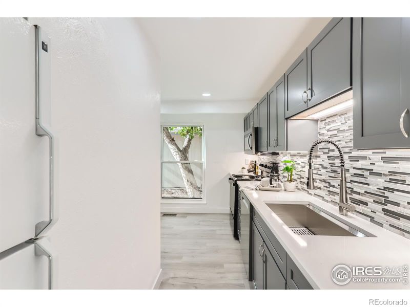 1285 Bear Mountain Dr, Boulder, CO 80305