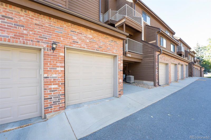 842 S Vance St #E, Lakewood, CO 80226