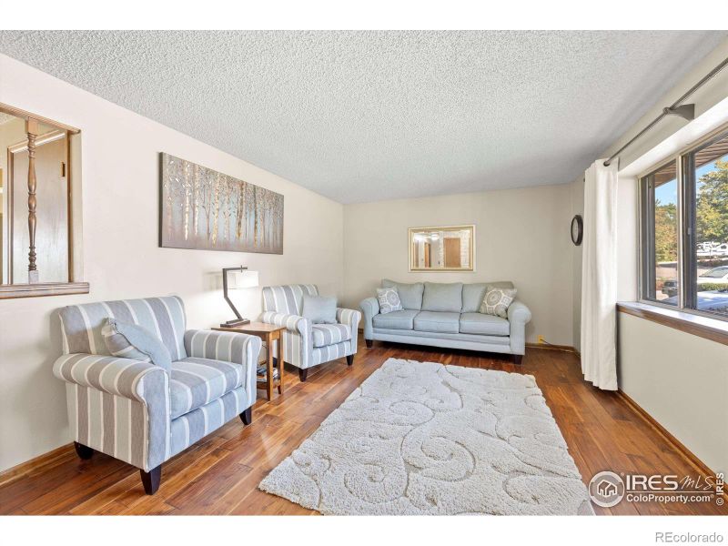 15 Baylor Dr, Longmont, CO 80503