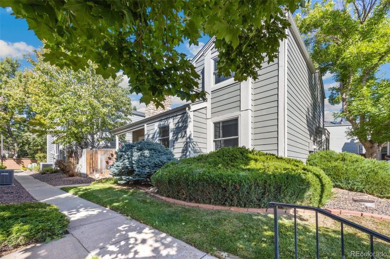 11531 E Cornell Cir, Aurora, CO 80014