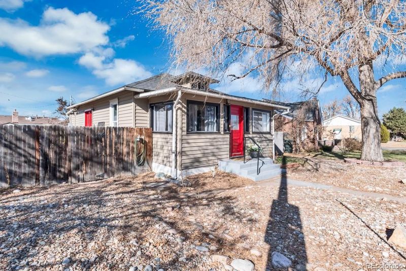 2709 S Logan St, Englewood, CO 80113
