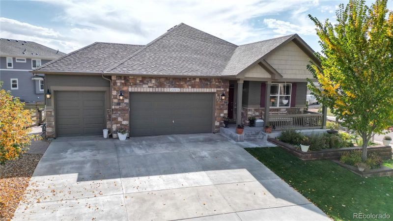 22416 E Layton Cir, Aurora, CO 80015