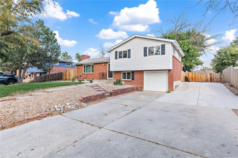 760 Evanston St, Aurora, CO 80011