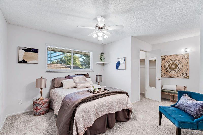 656 S Xenon Ct, Lakewood, CO 80228