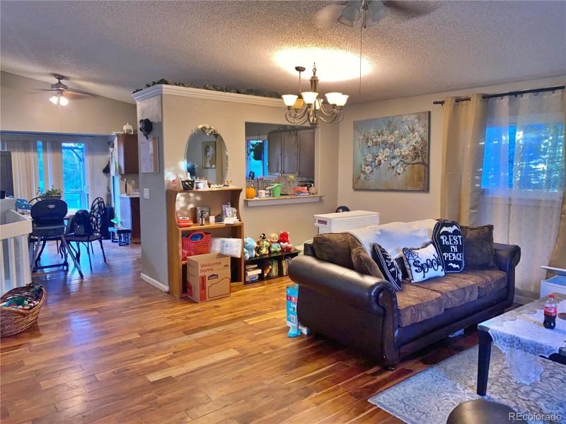 7865 Peninsula Dr, Colorado Springs, CO 80911