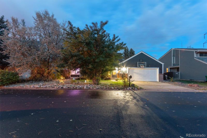 3430 S Halifax Way, Aurora, CO 80013