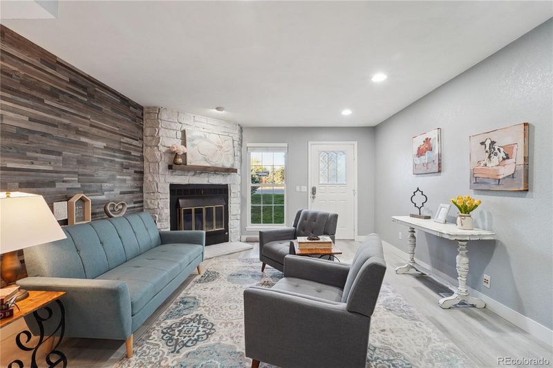 6756 S Holland Way, Littleton, CO 80128