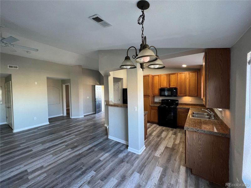 4464 Copeland Loop S #202, Highlands Ranch, CO 80126