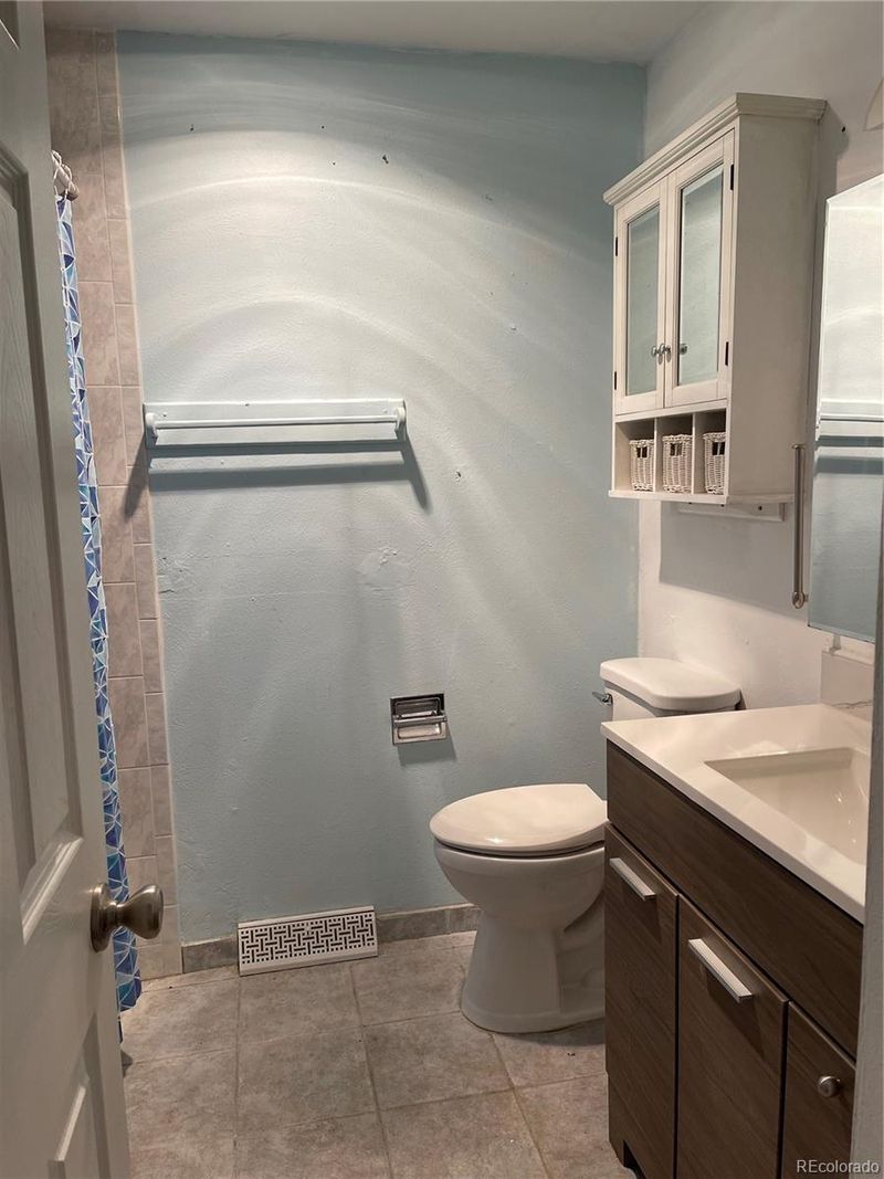 17461 E Lasalle Dr, Aurora, CO 80013