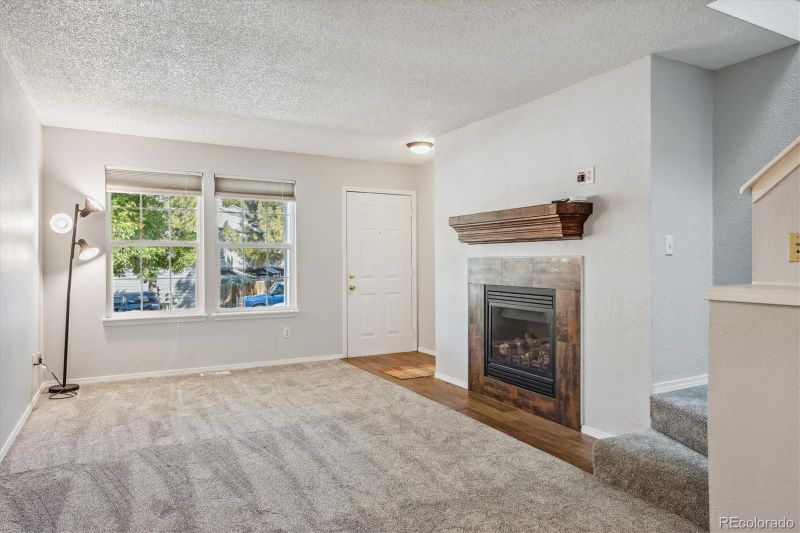 1949 Newland Ct, Lakewood, CO 80214