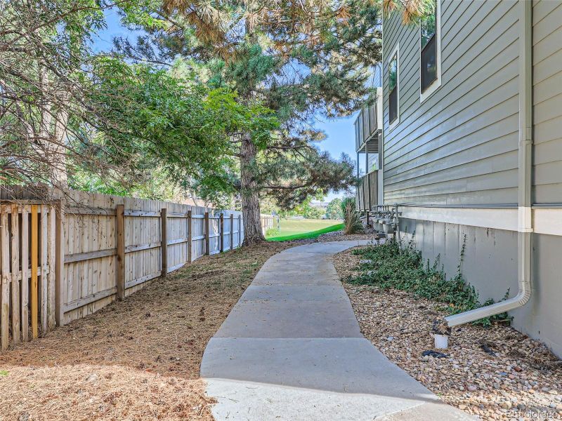 6443 S Havana St #B, Englewood, CO 80111