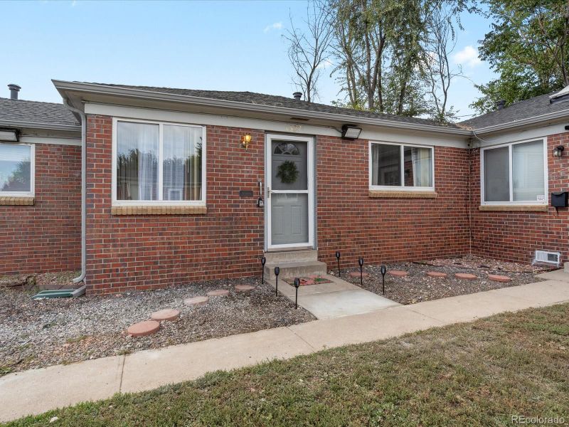 1527 Xenia St, Denver, CO 80220