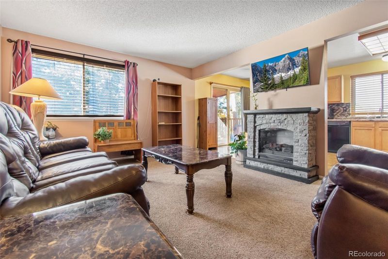 2533 S Crystal St, Aurora, CO 80014