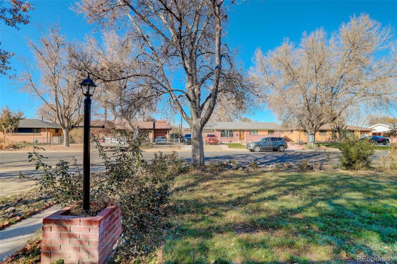 3148 Salem St, Aurora, CO 80011