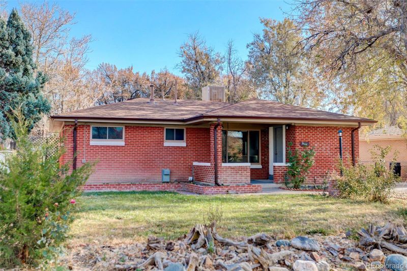 3148 Salem St, Aurora, CO 80011