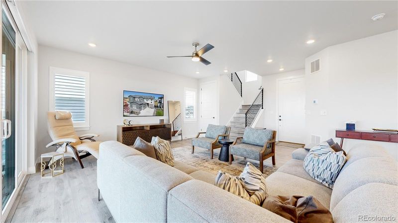 6930 Oak Canyon Cir, Castle Pines, CO 80108