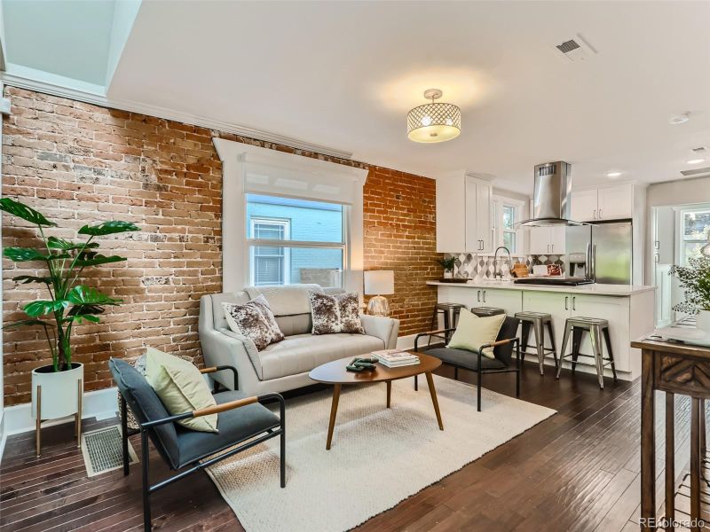1115 Madison St, Denver, CO 80206