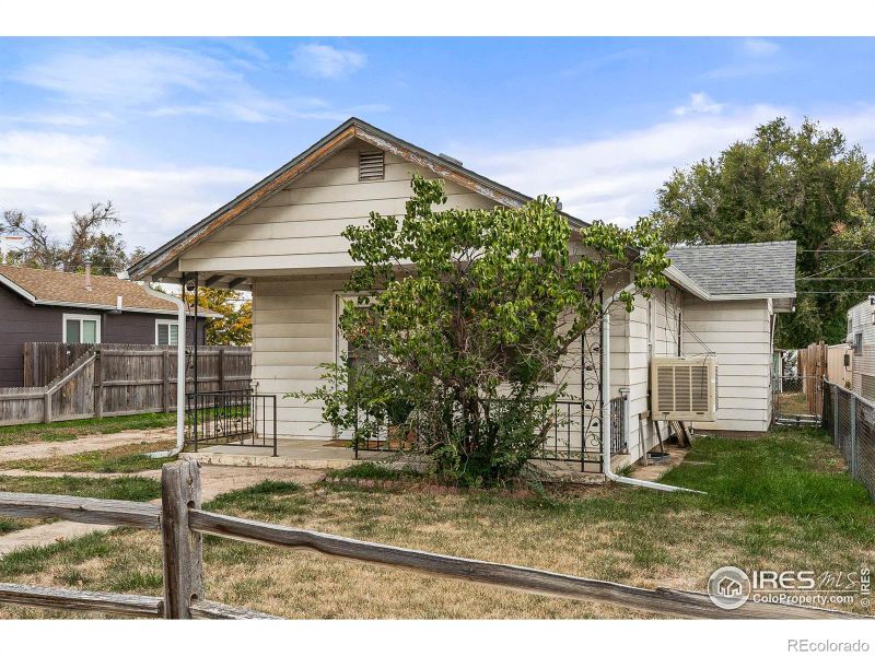 419 N 6th Ave, Brighton, CO 80601