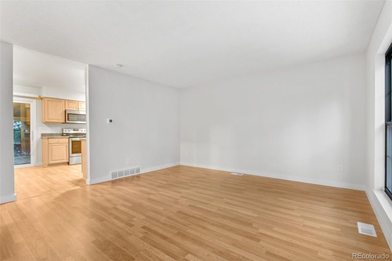 3087 S Garland Ct, Lakewood, CO 80227