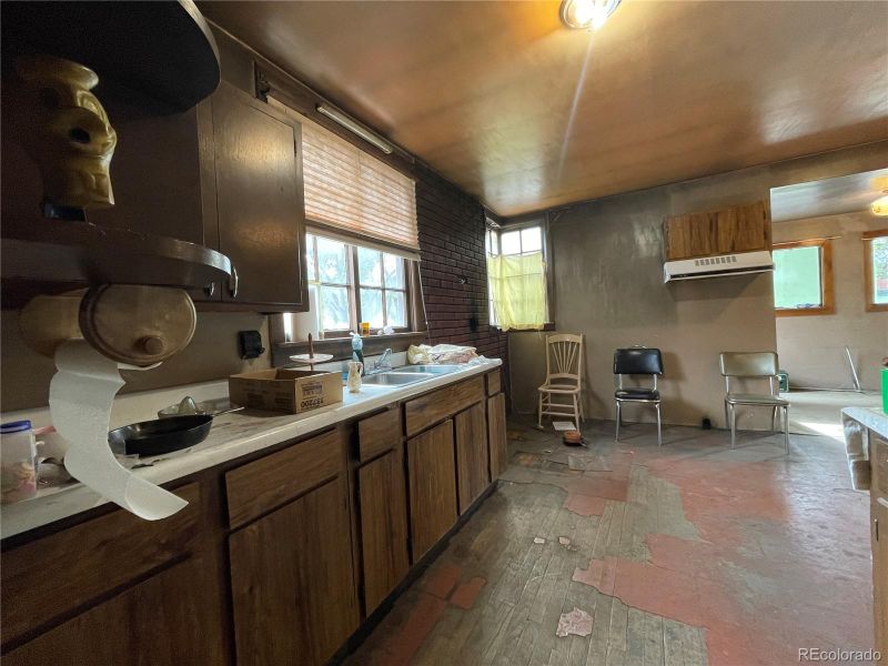 334 W 1st St, Salida, CO 81201