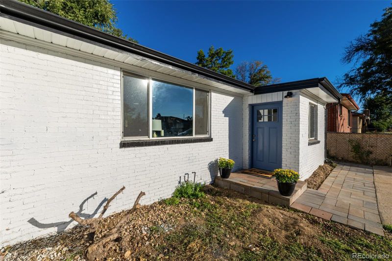 2050 Nome St, Aurora, CO 80010