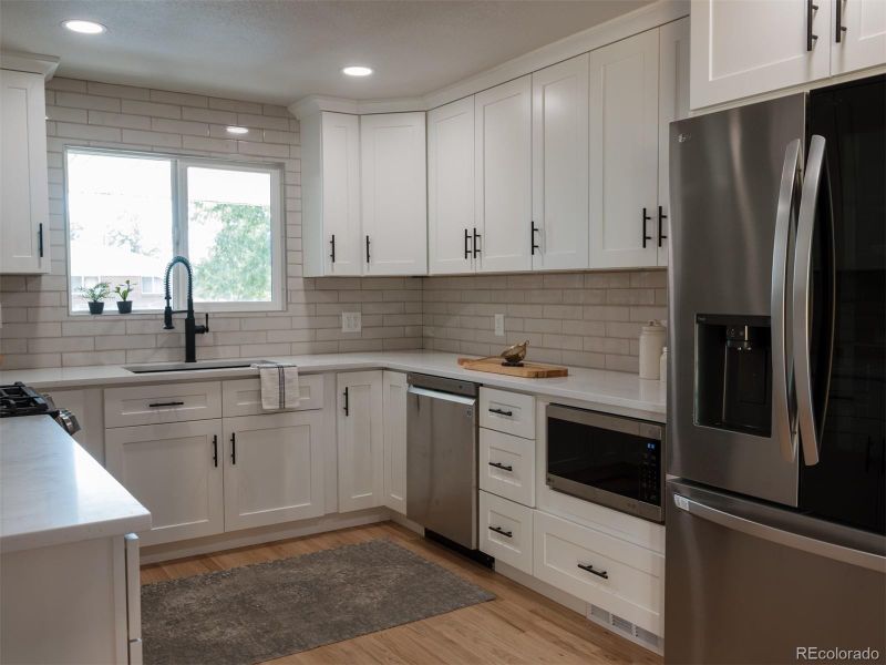 3003 Blackhawk St, Aurora, CO 80011