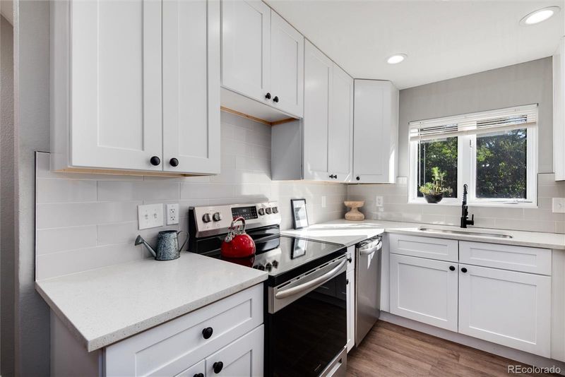 1607 Depew St, Lakewood, CO 80214