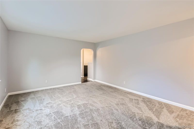1031 E 92nd Ave, Thornton, CO 80229