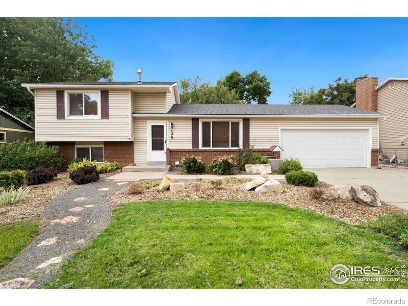 725 Wagonwheel Dr, Fort Collins, CO 80526