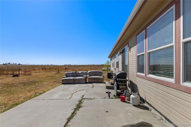 4200 Vindale Ln, Byers, CO 80103