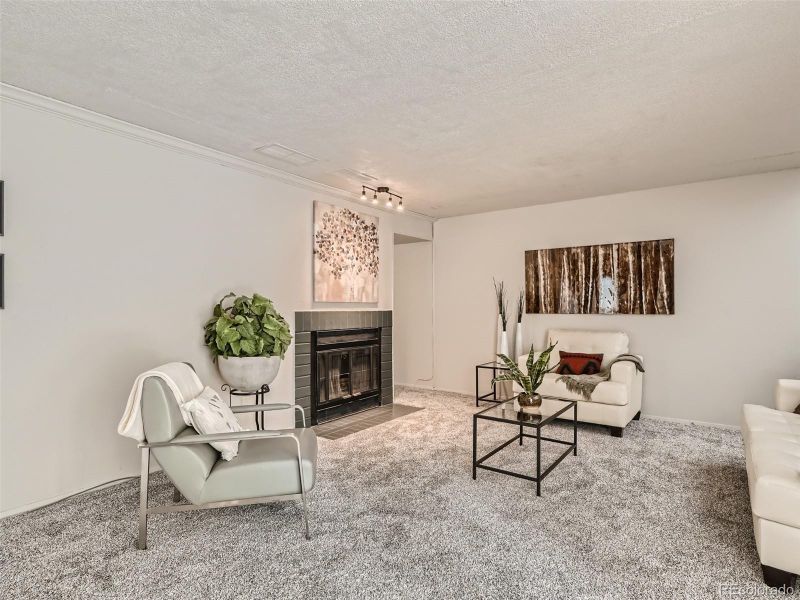 2374 S Troy St, Aurora, CO 80014