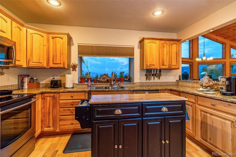 260 Thunder Ln, Como, CO 80432