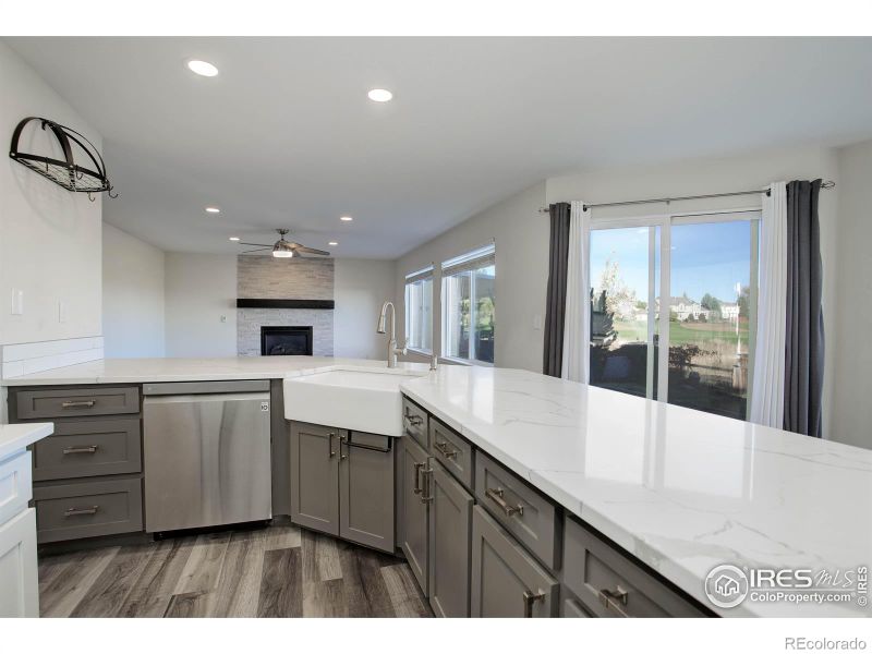 536 Saint Andrews Dr, Longmont, CO 80504