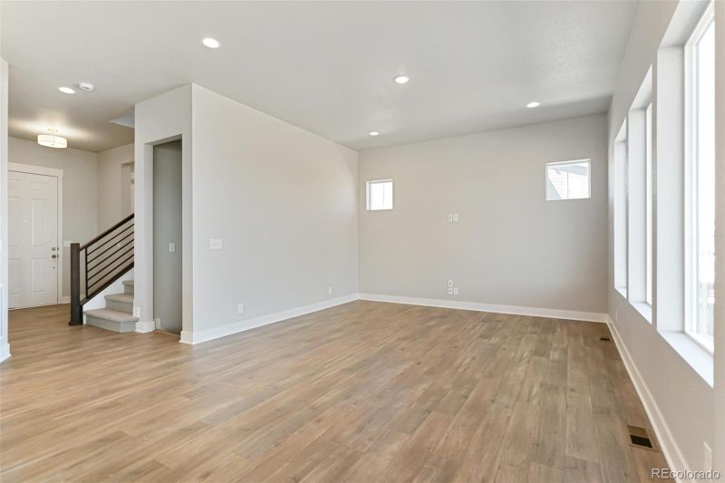 20895 E 61st Dr, Aurora, CO 80019