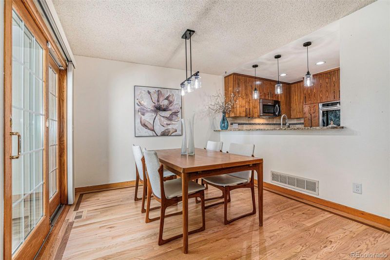 852 S Fairplay St, Aurora, CO 80012