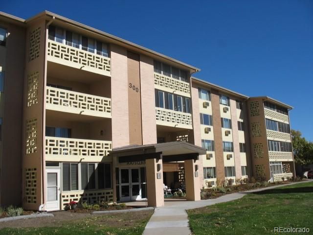 300 S Clinton St #6A, Denver, CO 80247