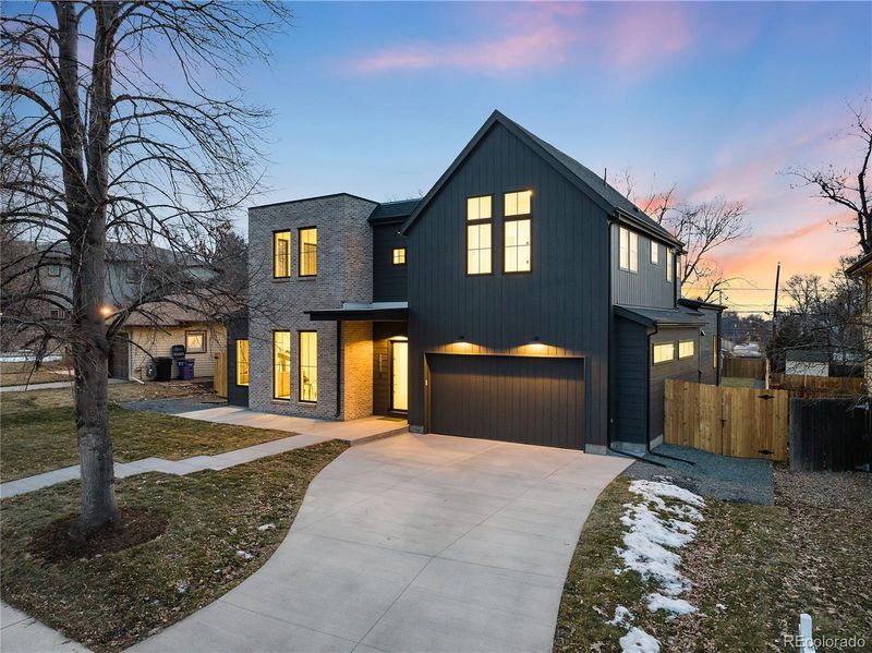 2911 S Cook St, Denver, CO 80210
