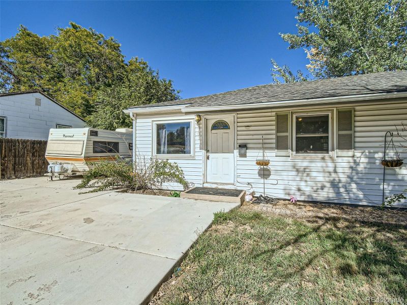 1701 E 88th Ave, Thornton, CO 80229