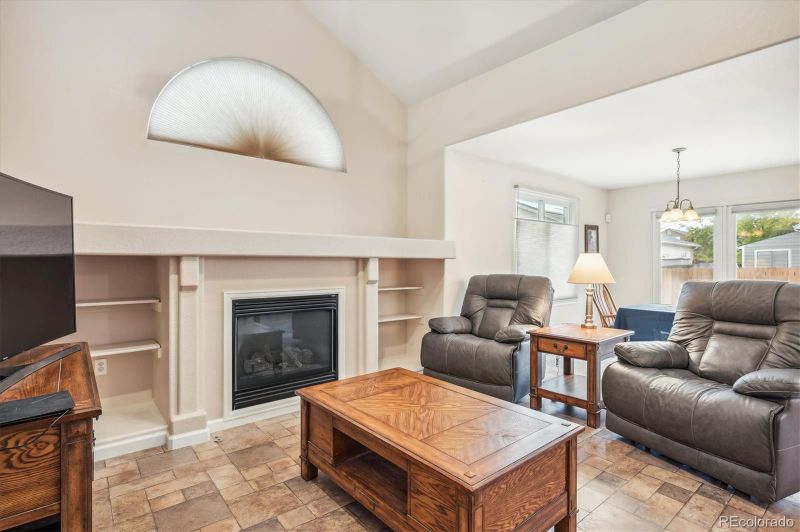 2228 S Espana St, Aurora, CO 80013