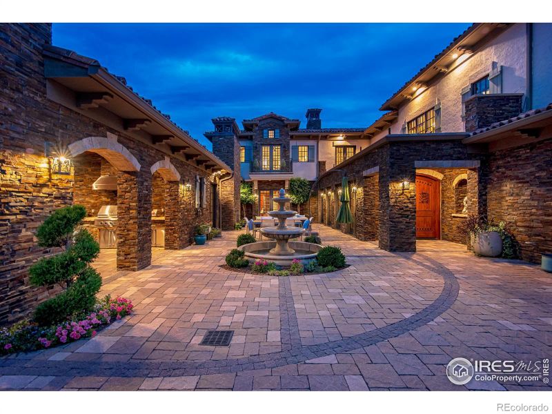 6840 Goldbranch Dr, Niwot, CO 80503