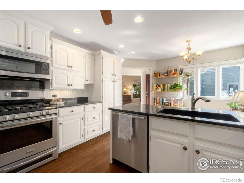 1242 Silk Oak Ct, Fort Collins, CO 80525