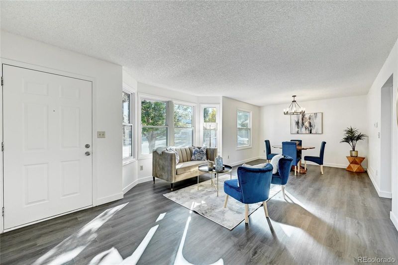 17055 E Ithaca Cir, Aurora, CO 80013