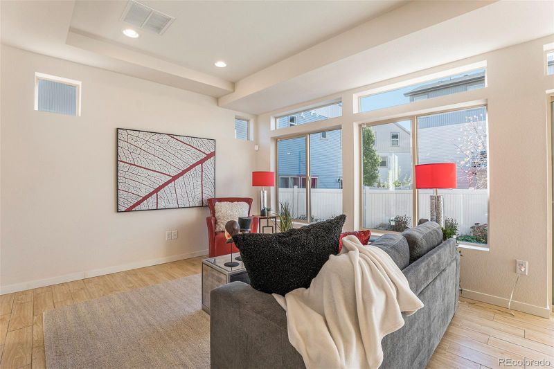 19106 E 55th Ave, Denver, CO 80249