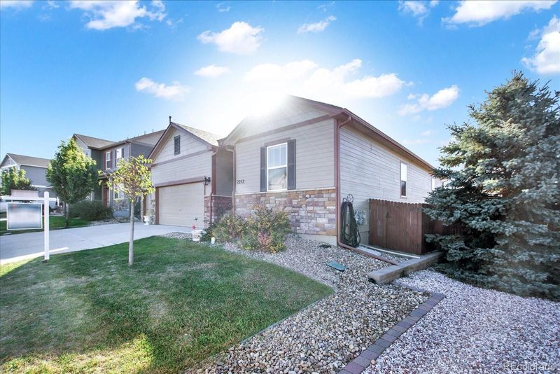 2212 Saddle Back Ct, Fort Lupton, CO 80621