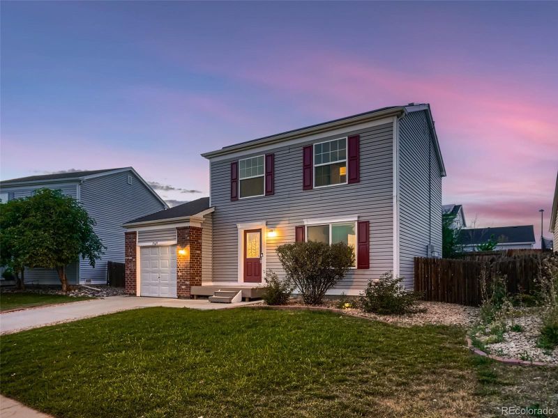 15619 E 51st Dr, Denver, CO 80239