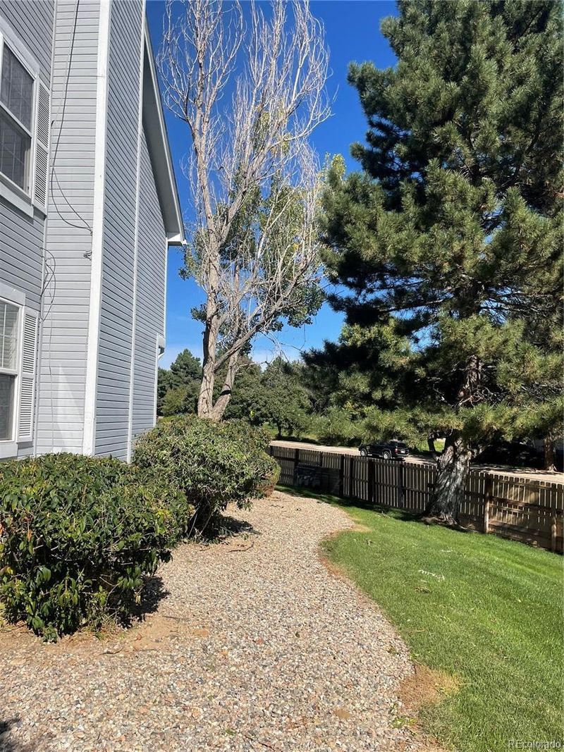 3906 S Richfield Way, Aurora, CO 80013